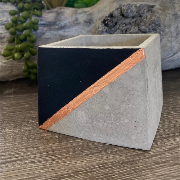 Industrial Modern handcrafted planters - Picture 3 of 9